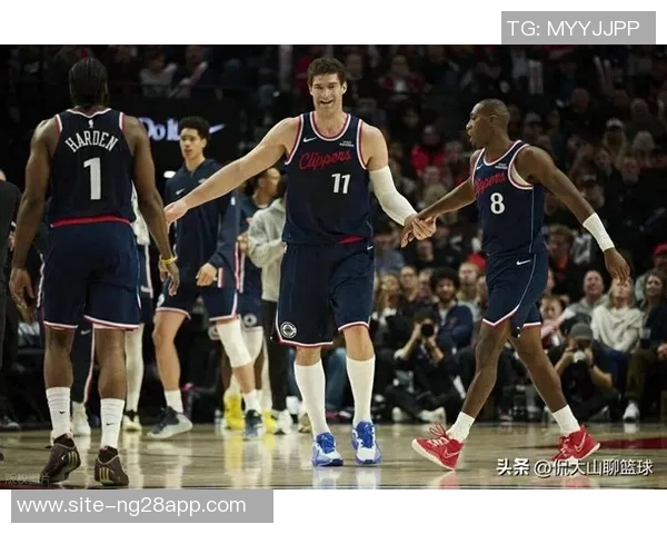 苏群分析小卡阴阳合同对快船的潜在威胁如同达摩克利斯之剑悬而未决